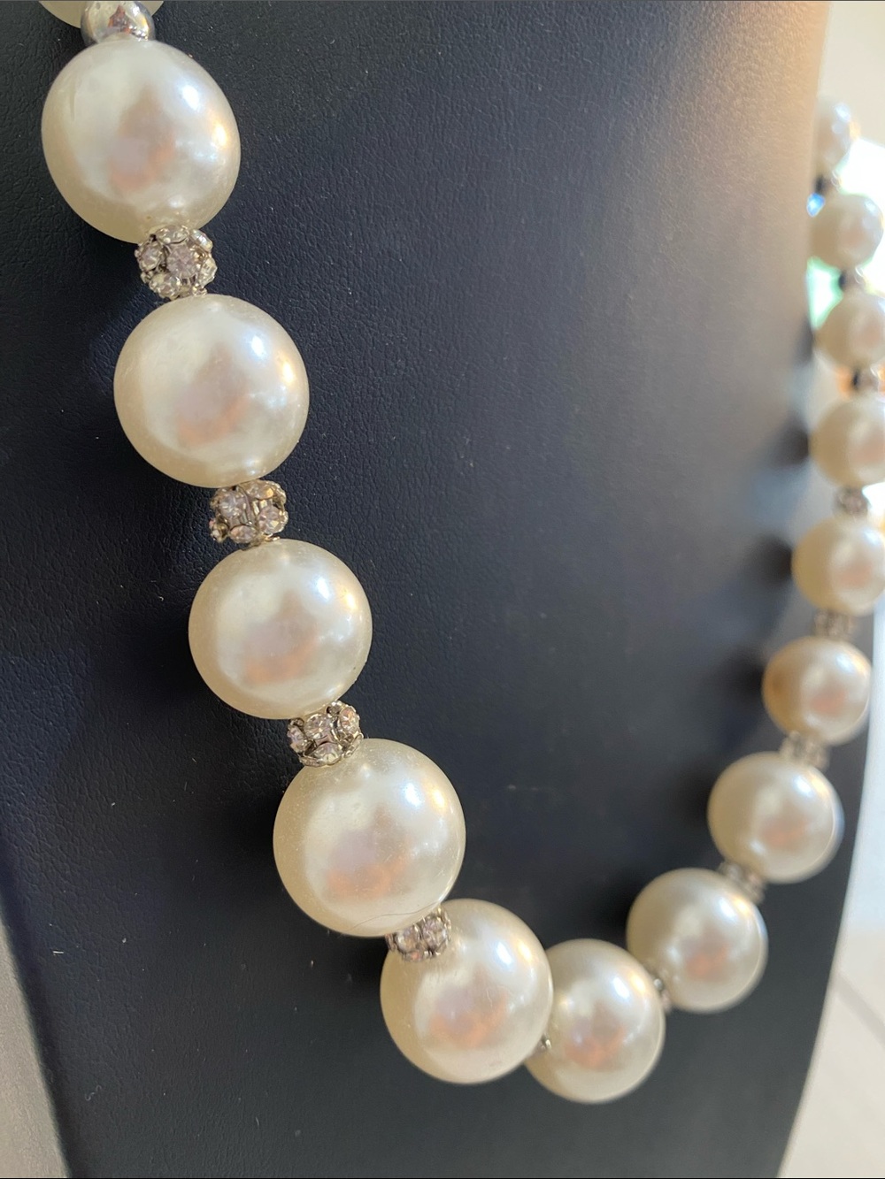 Classic Pearl Style Beaded Necklace - White Pearls